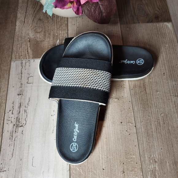 Cat & Jack Little Boy Girl Black and White Slide Sandals Size Medium 2/3 GUC - Picture 3 of 8